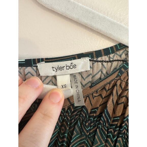 Tyler Boë Taylor Chevron Midi Long Sleeve 100% Viscose Flowy Smocked Dress XS - Picture 7 of 9